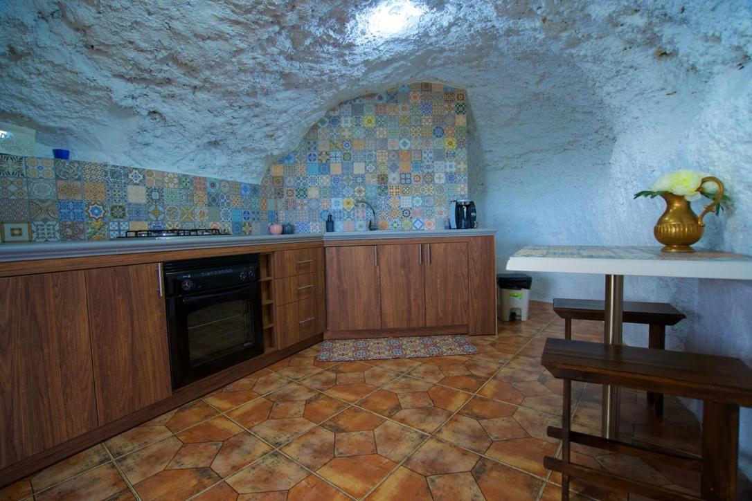 Casa Cueva La Herencia *